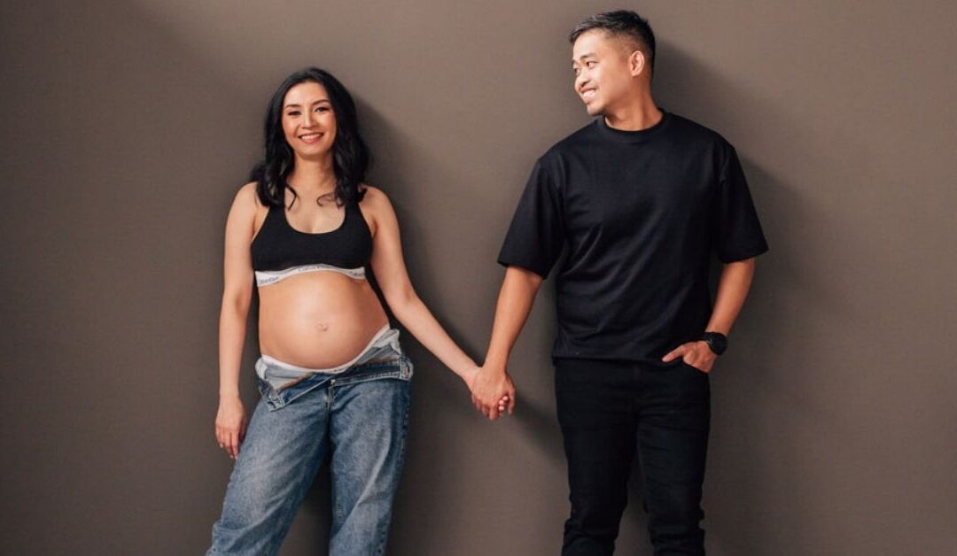 Couple Maternity Shoots: Embracing the Journey Together